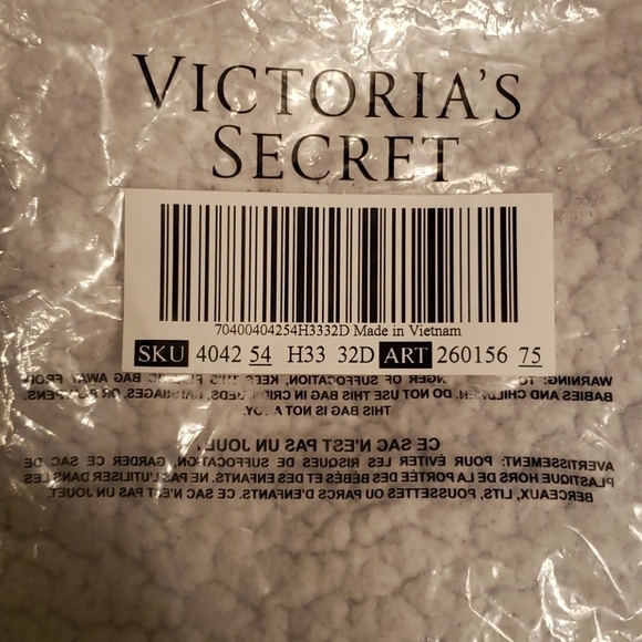 NWT Body by Victoria's Secret zebra print plunge bra. - Picture 6 of 9